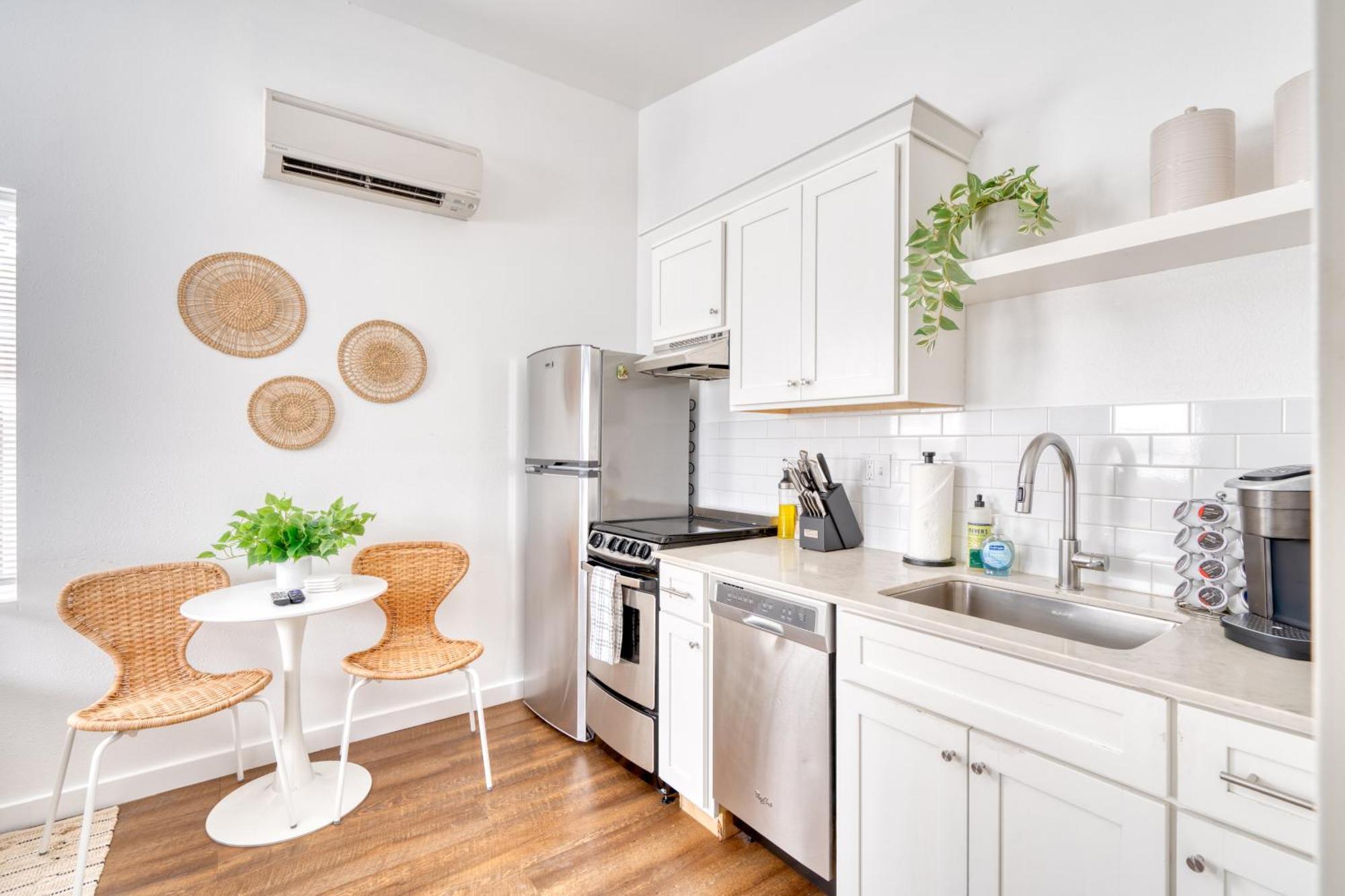 Stay Portland - Beach Vibes Getaway Near Burnside & Laurelhurst! Bagian luar foto