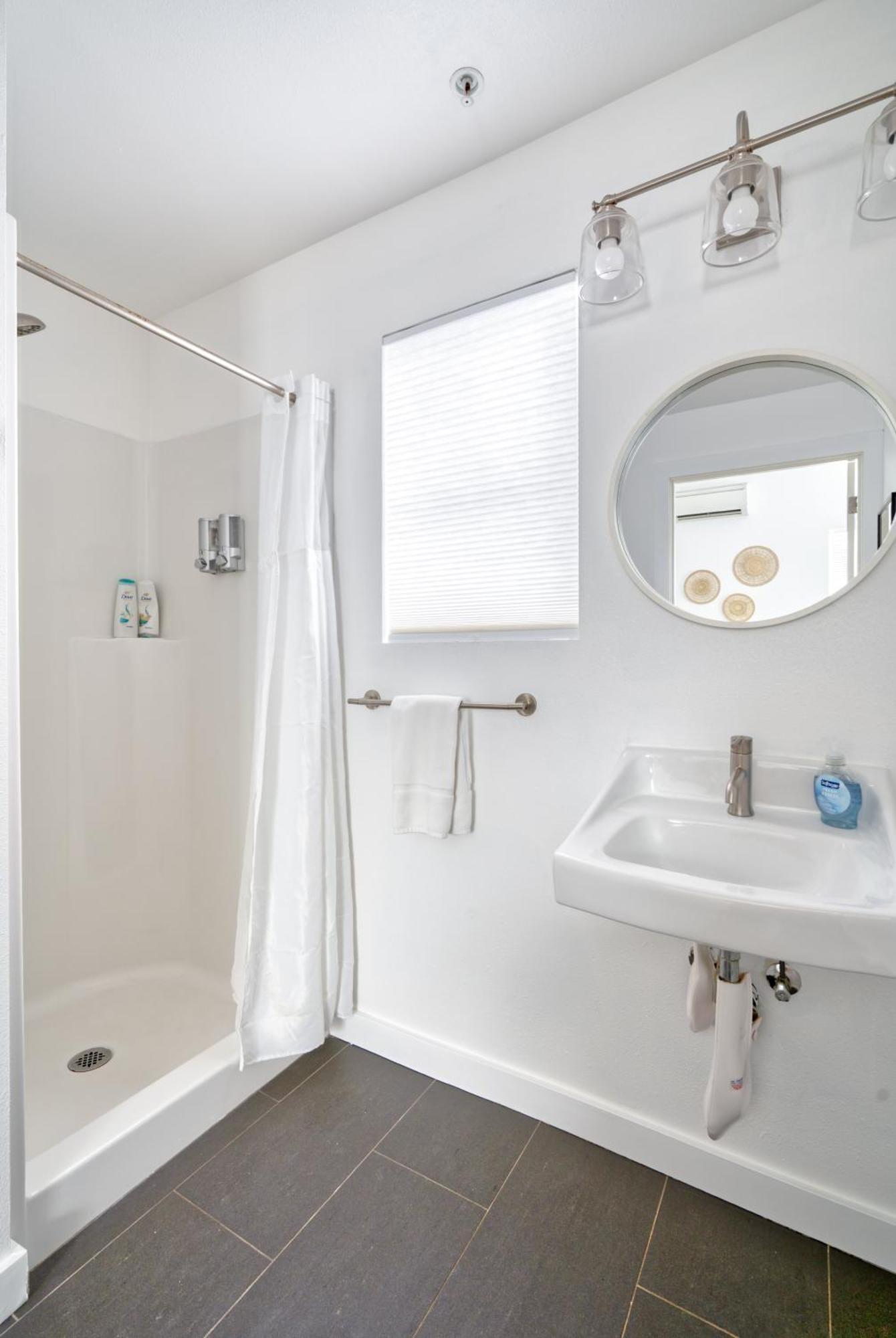 Stay Portland - Beach Vibes Getaway Near Burnside & Laurelhurst! Bagian luar foto
