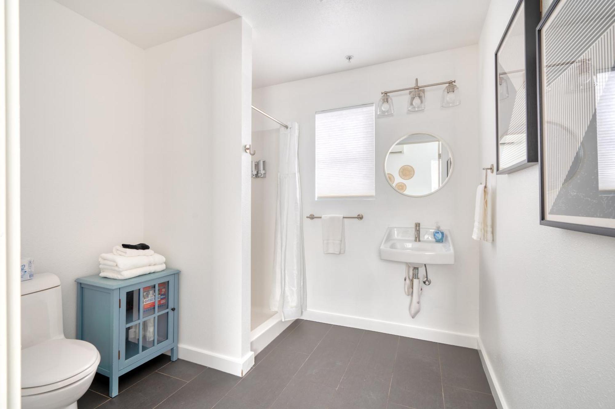 Stay Portland - Beach Vibes Getaway Near Burnside & Laurelhurst! Bagian luar foto