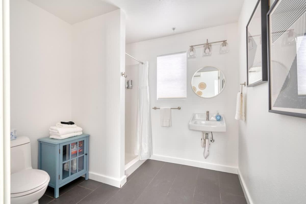 Stay Portland - Beach Vibes Getaway Near Burnside & Laurelhurst! Bagian luar foto