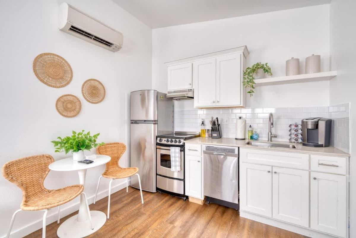 Stay Portland - Beach Vibes Getaway Near Burnside & Laurelhurst! Bagian luar foto