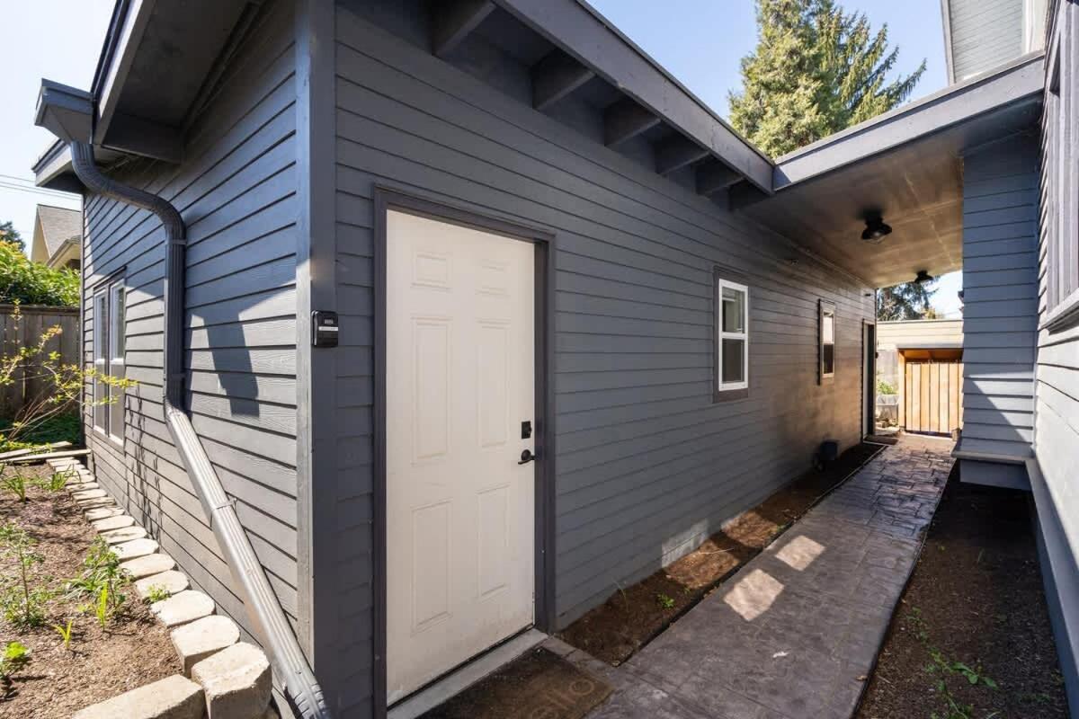 Stay Portland - Beach Vibes Getaway Near Burnside & Laurelhurst! Bagian luar foto